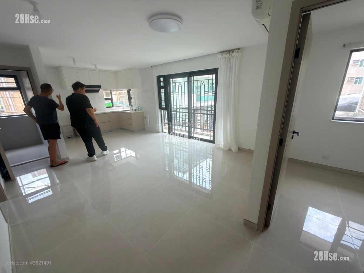 村屋 租盘 3 房 , 2 浴室 650 平方尺