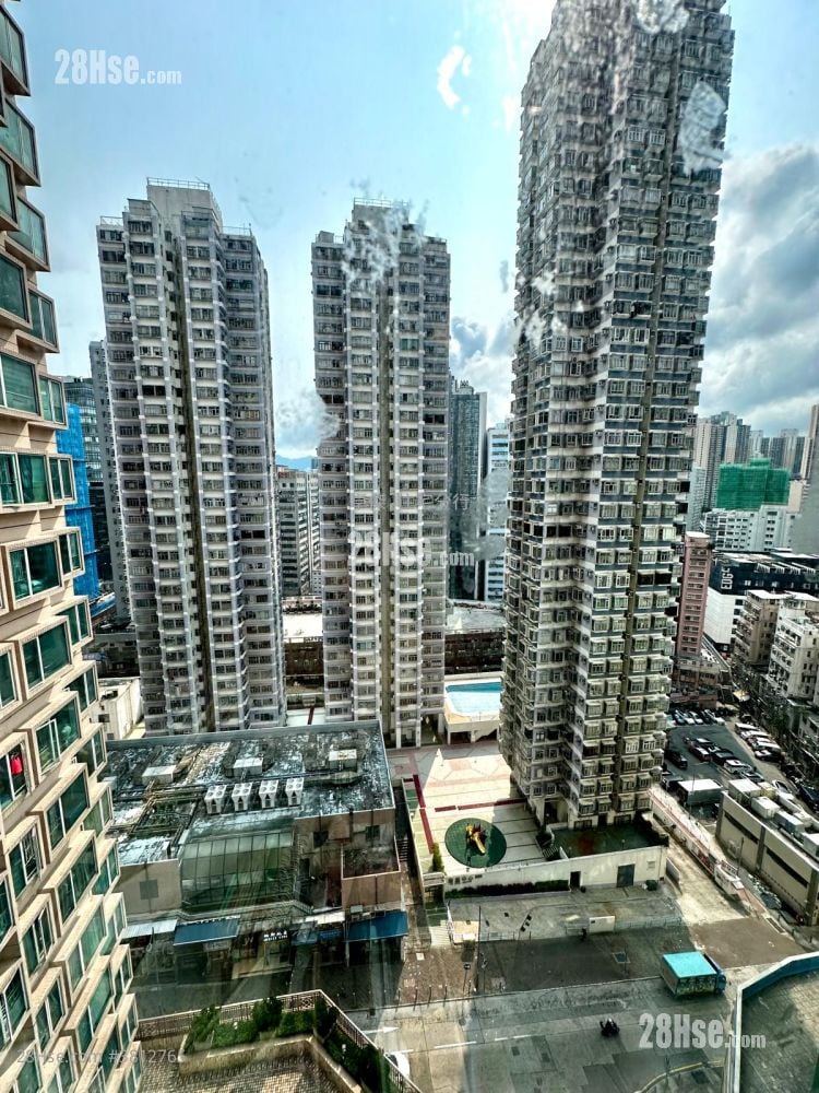 The Apex Sell 3 Bedrooms , 1 Bathroom 559 ft²