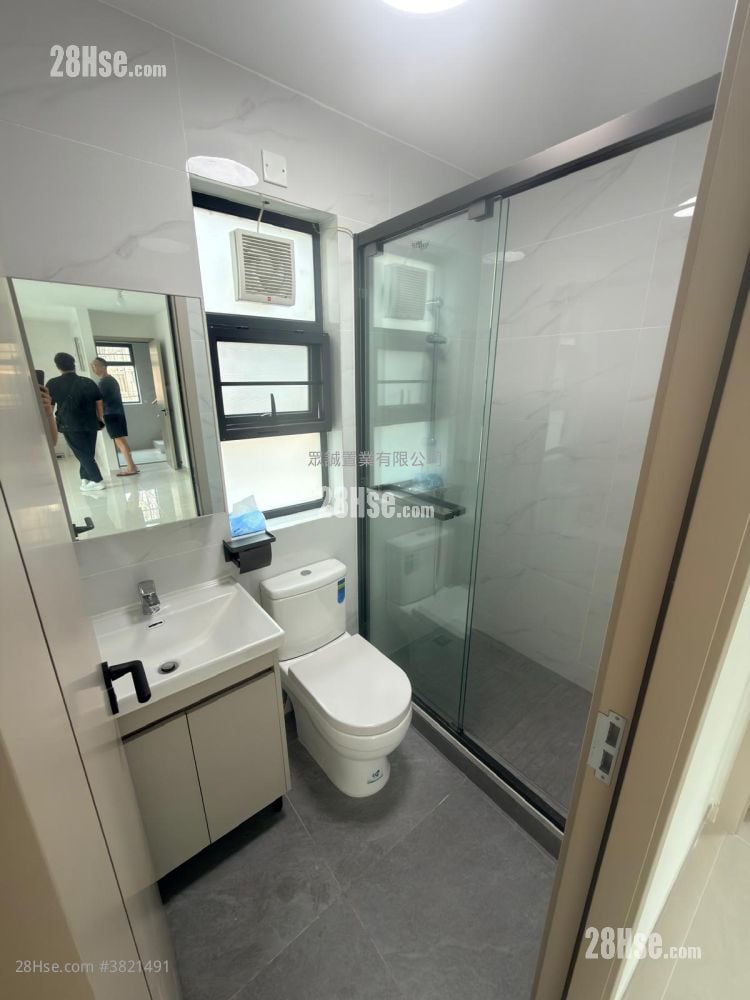 村屋 租盘 3 房 , 2 浴室 650 平方尺