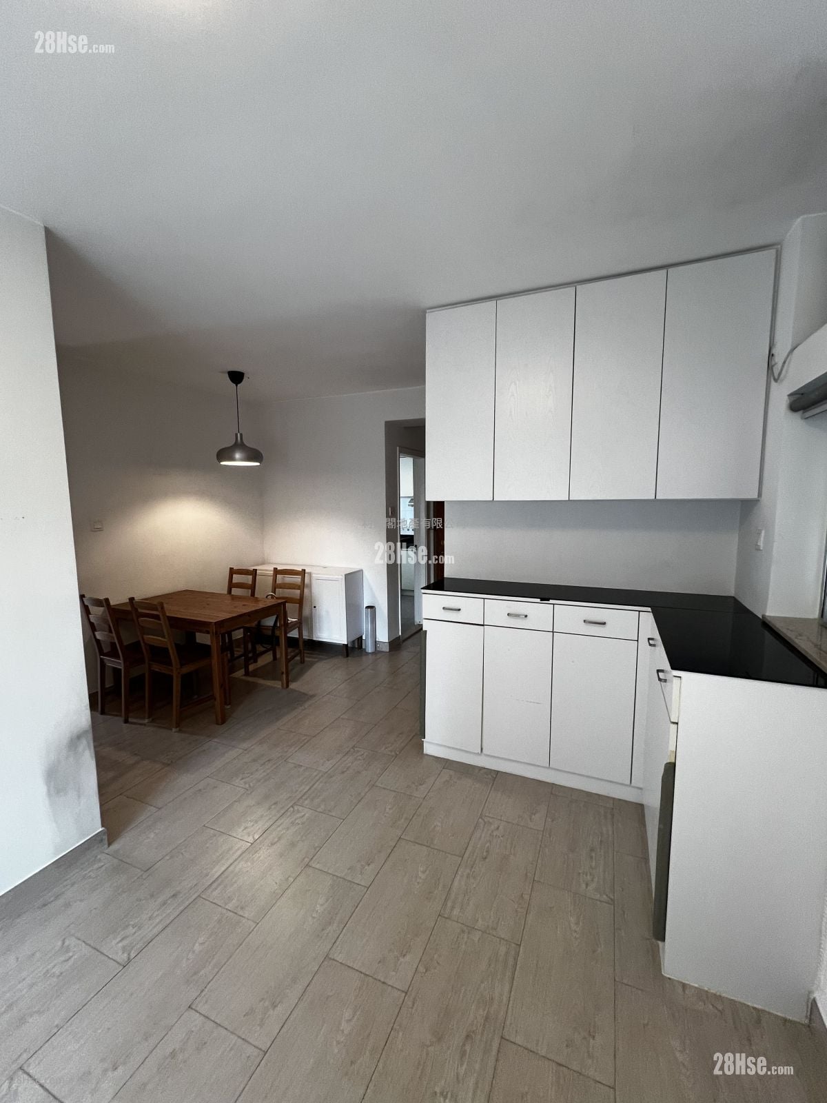 愉景新城 售盘 3 房 648 平方尺