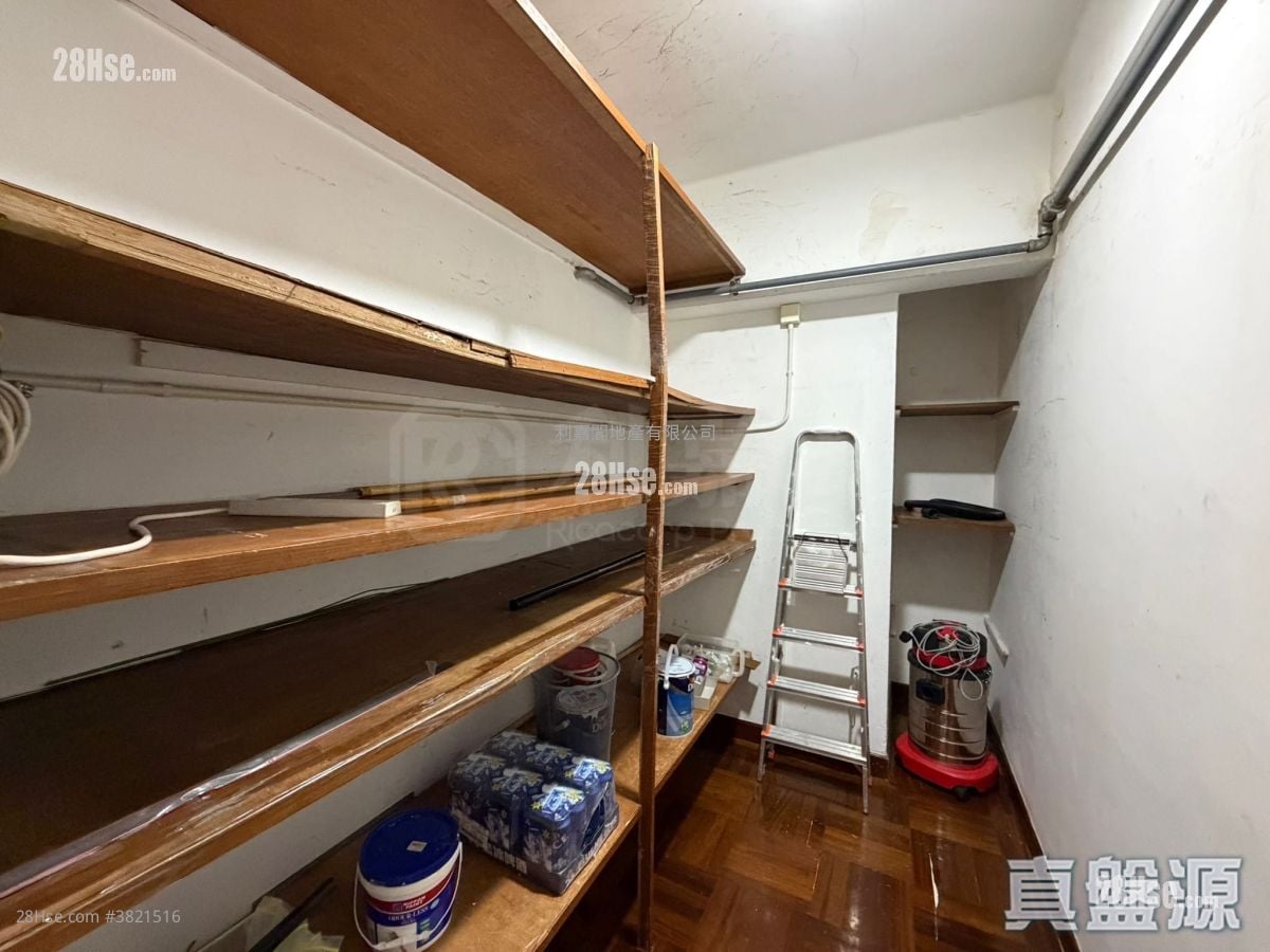 Antonia House Rental 4 Bedrooms , 3 Bathrooms 1,885 ft²