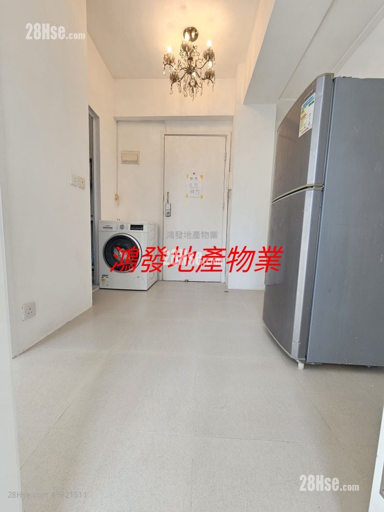 Man Hing House Sell 2 Bedrooms , 1 Bathroom 225 ft²