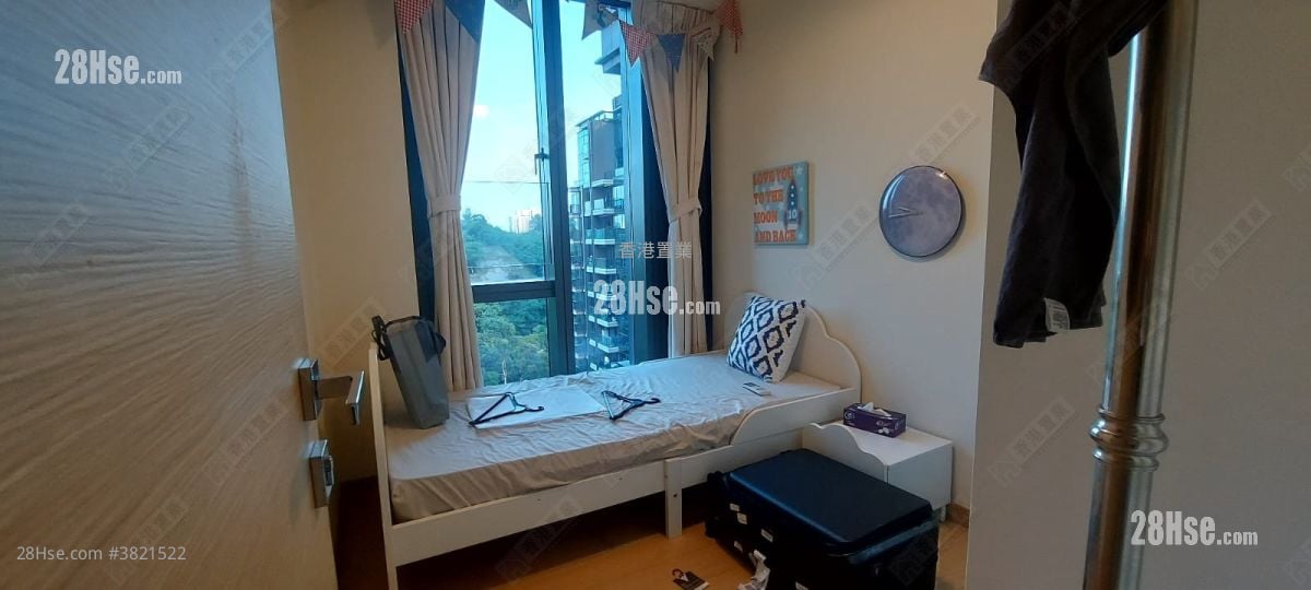 Mantin Heights Rental 3 Bedrooms , 3 Bathrooms 975 ft²