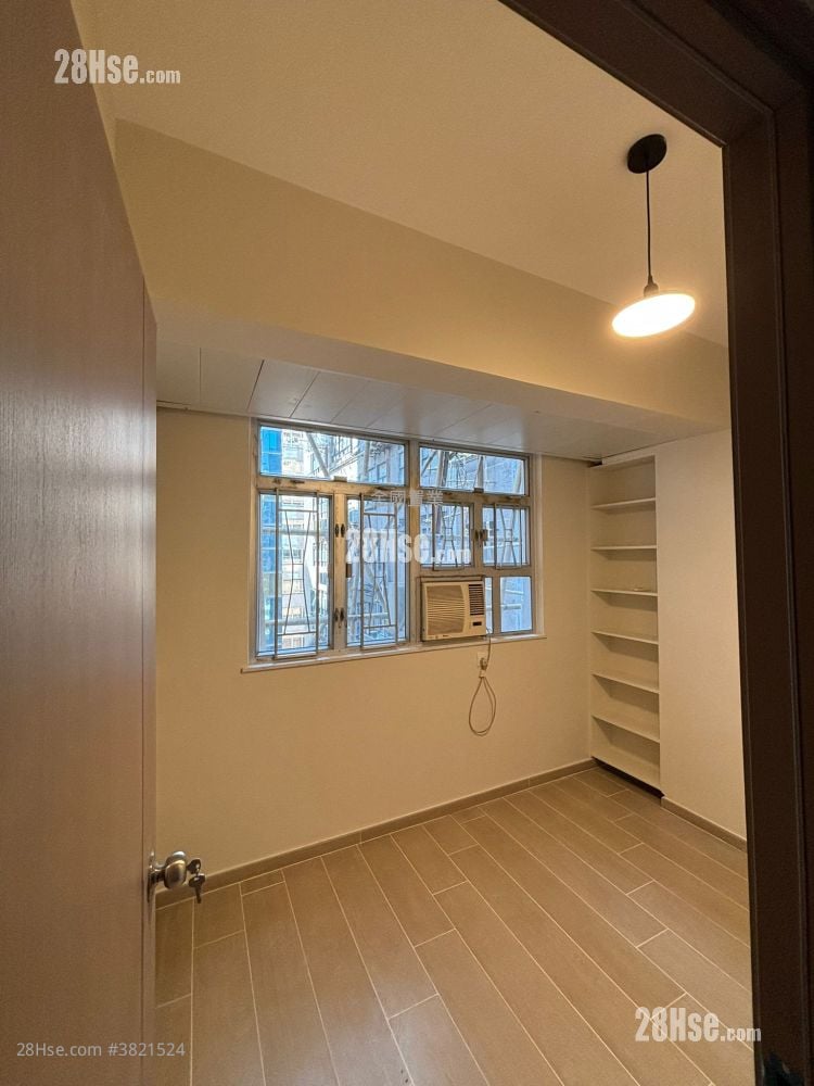 Yiu Kei Mansion Rental 4 Bedrooms , 2 Bathrooms 800 ft²
