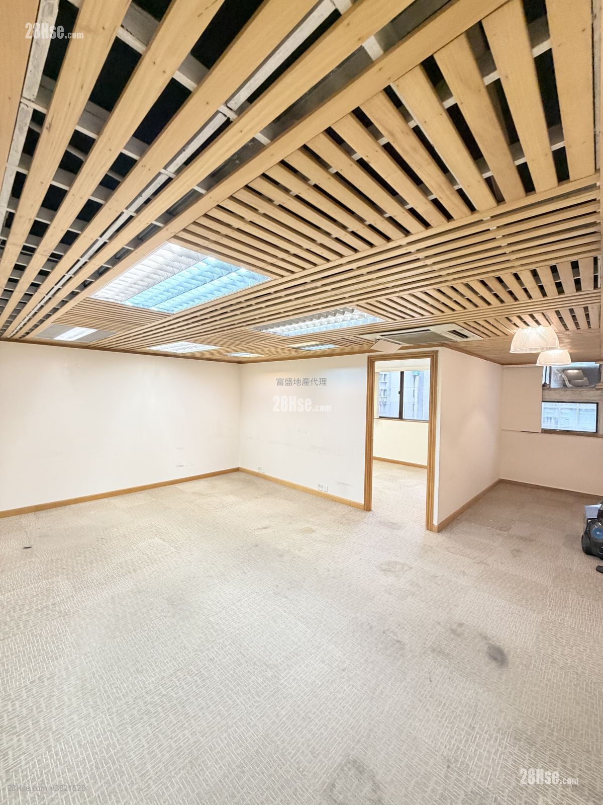 榮吉工業大廈 租盤 2 房