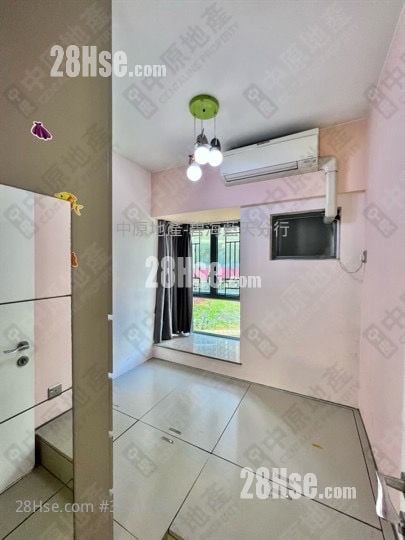 Aquamarine Sell 3 Bedrooms , 1 Bathroom 577 ft²