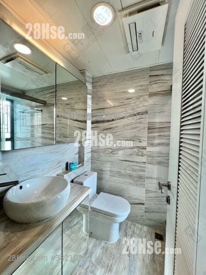 Aquamarine Sell 3 Bedrooms , 1 Bathroom 577 ft²