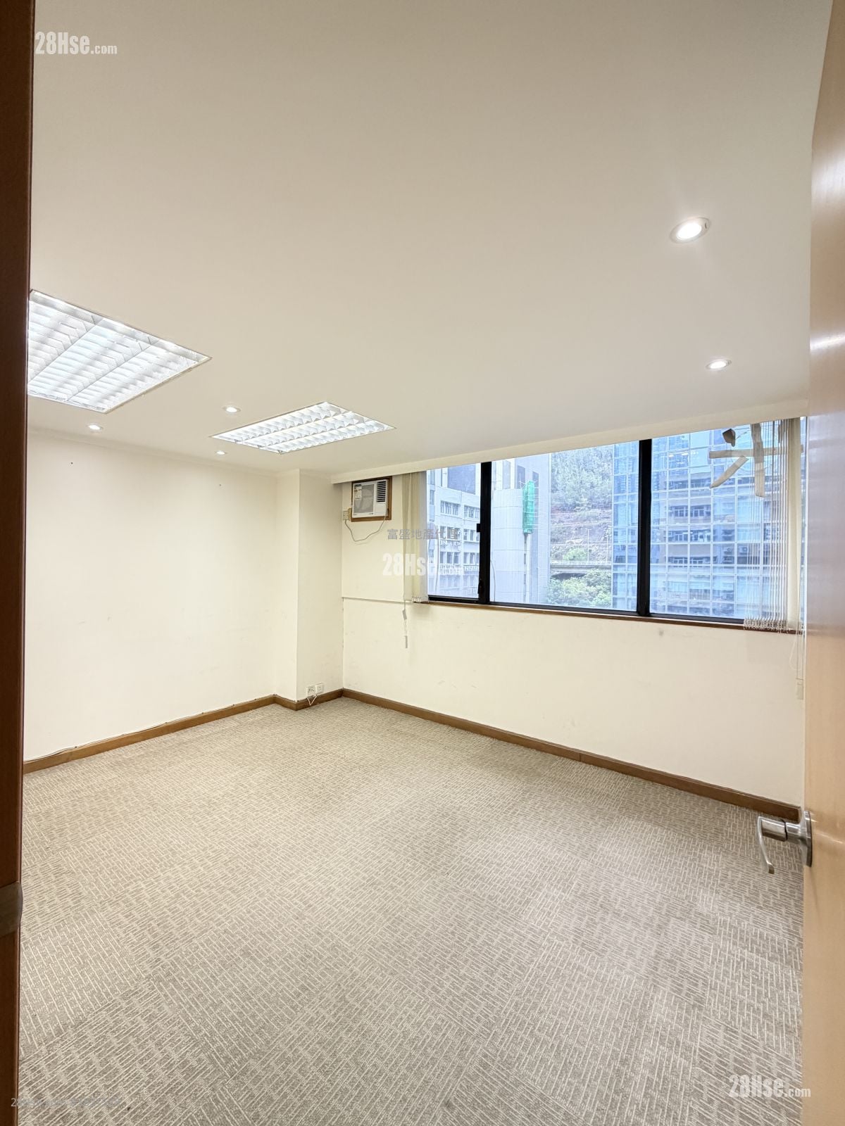 榮吉工業大廈 租盤 2 房