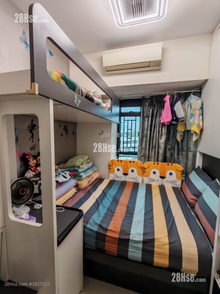 翠峰小築 售盤 3 房 , 2 浴室 825 平方呎