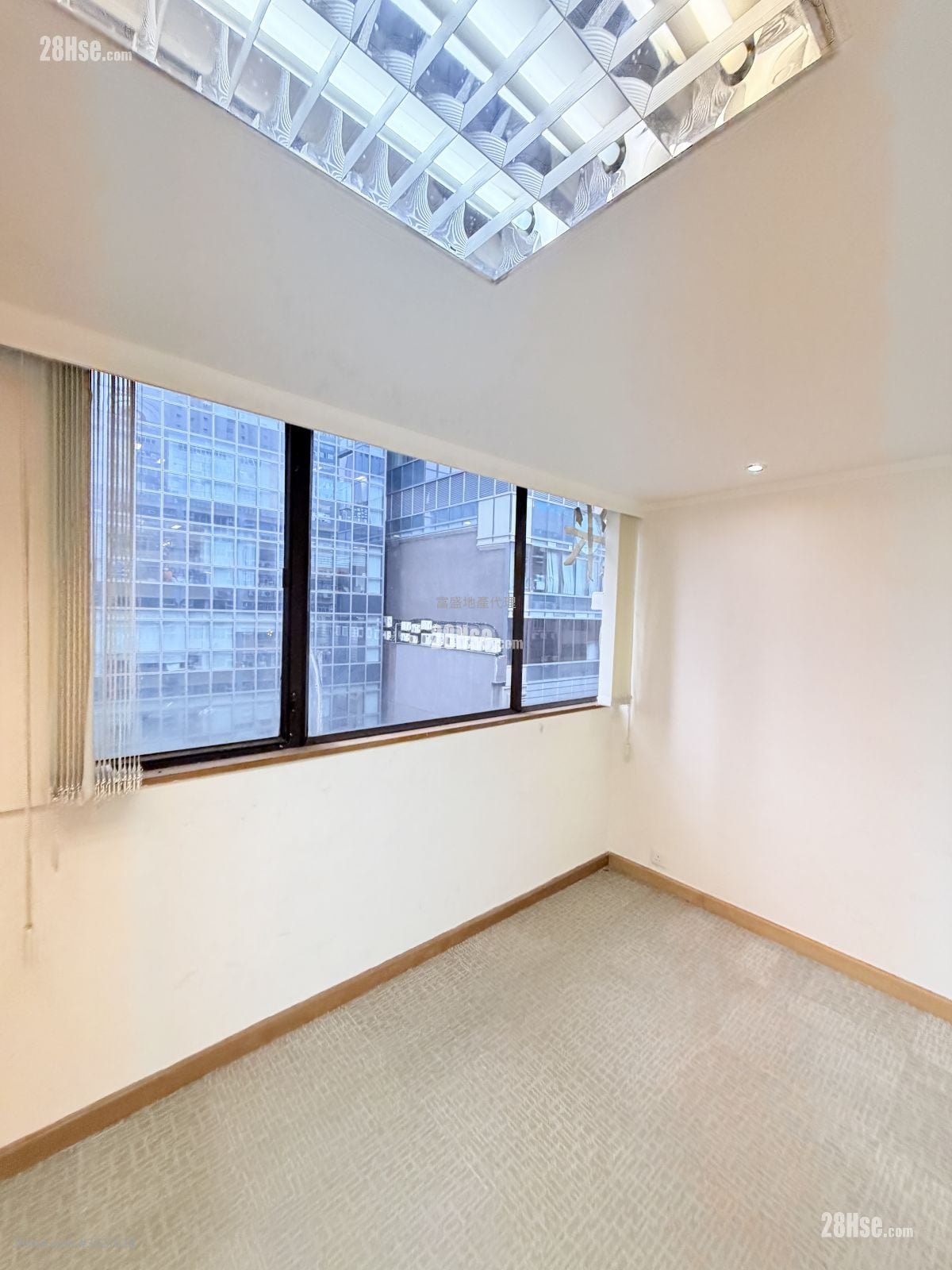 榮吉工業大廈 租盤 2 房