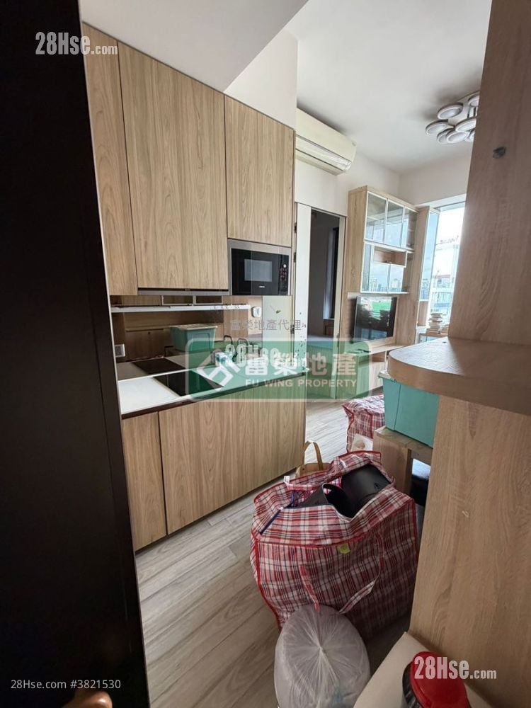 Seven Victory Avenue Rental 2 Bedrooms , 1 Bathroom 390 ft²