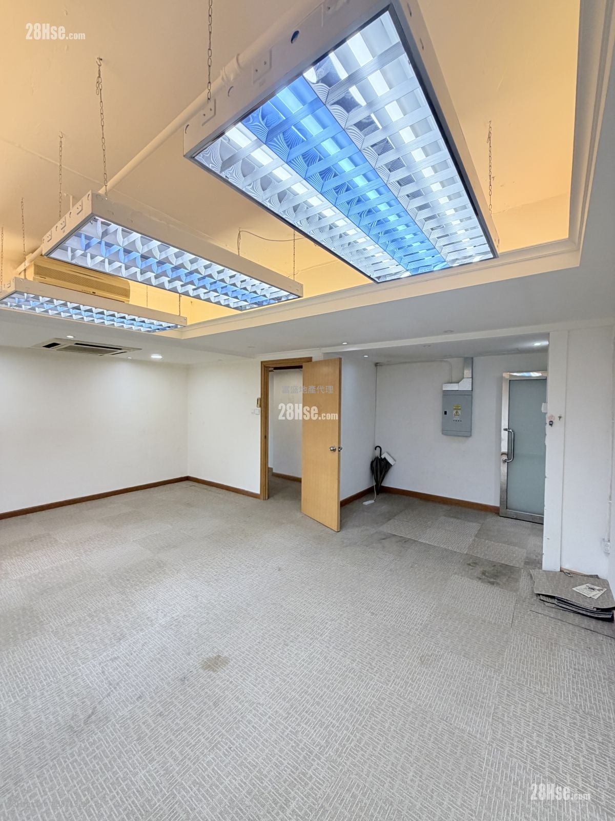 榮吉工業大廈 租盤 2 房