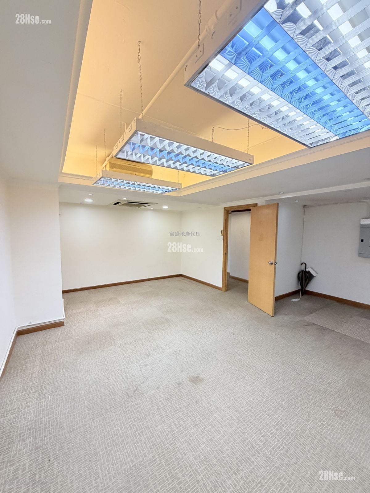 榮吉工業大廈 租盤 2 房