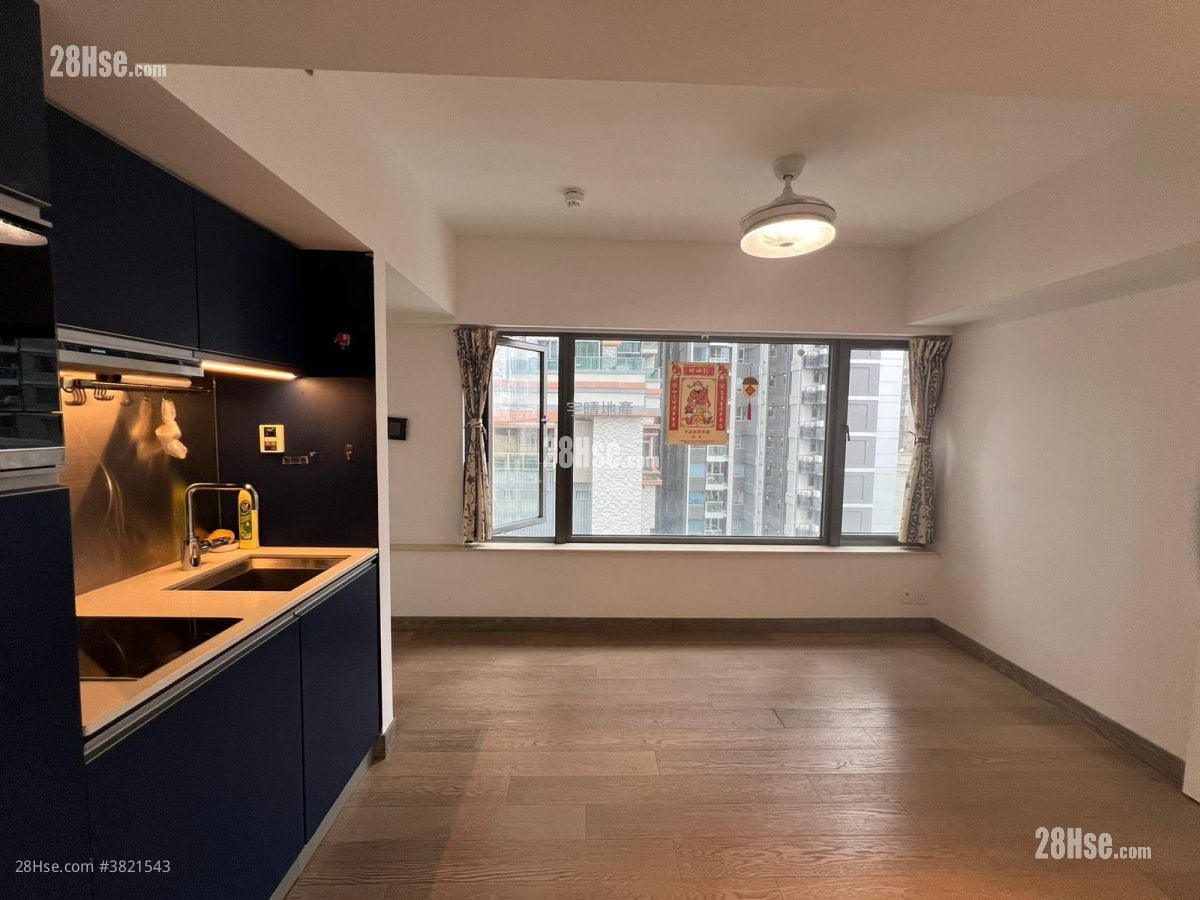 West Park Sell 1 Bedroom , 1 Bathroom 333 ft²