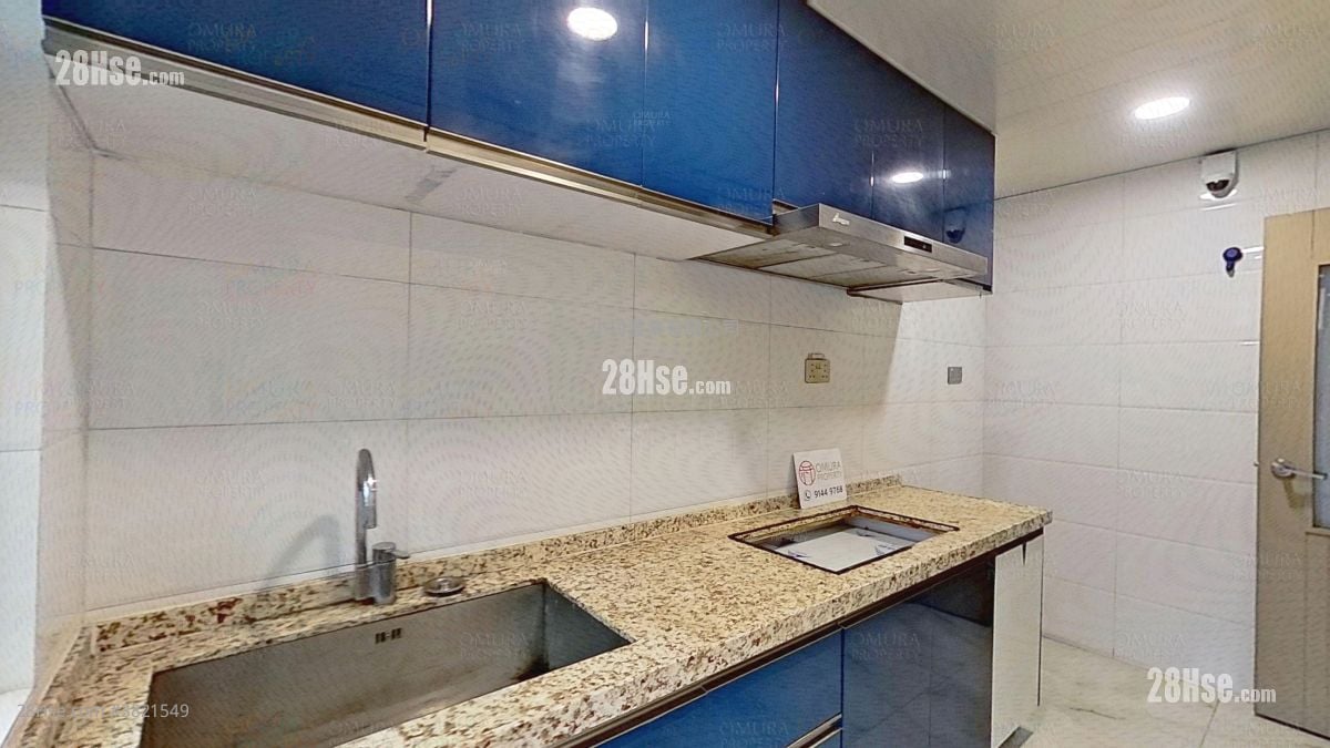 廚房: 下輋 售盤 3 房 , 2 浴室 622 平方呎