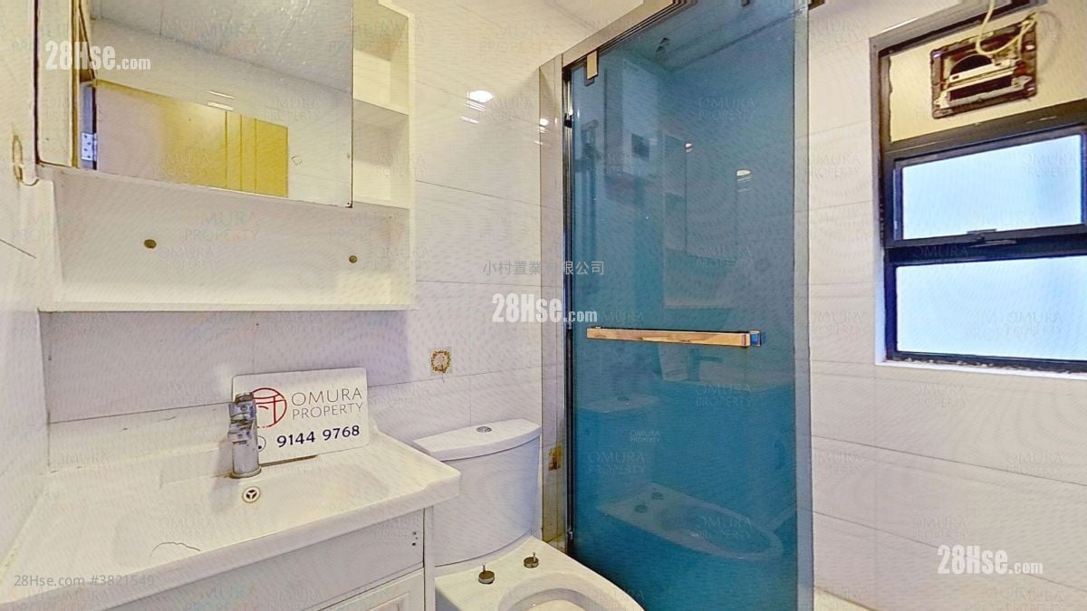 浴室: 下輋 售盤 3 房 , 2 浴室 622 平方呎