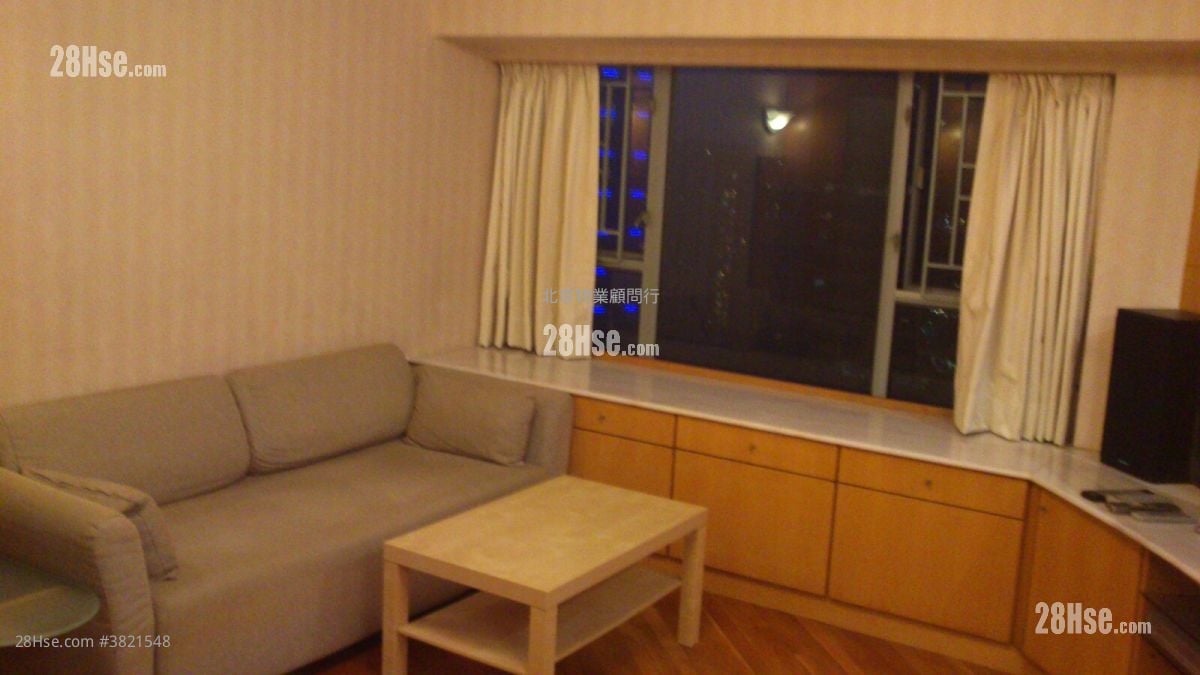 逸意居 租盘 4 房 , 2 浴室 837 平方尺