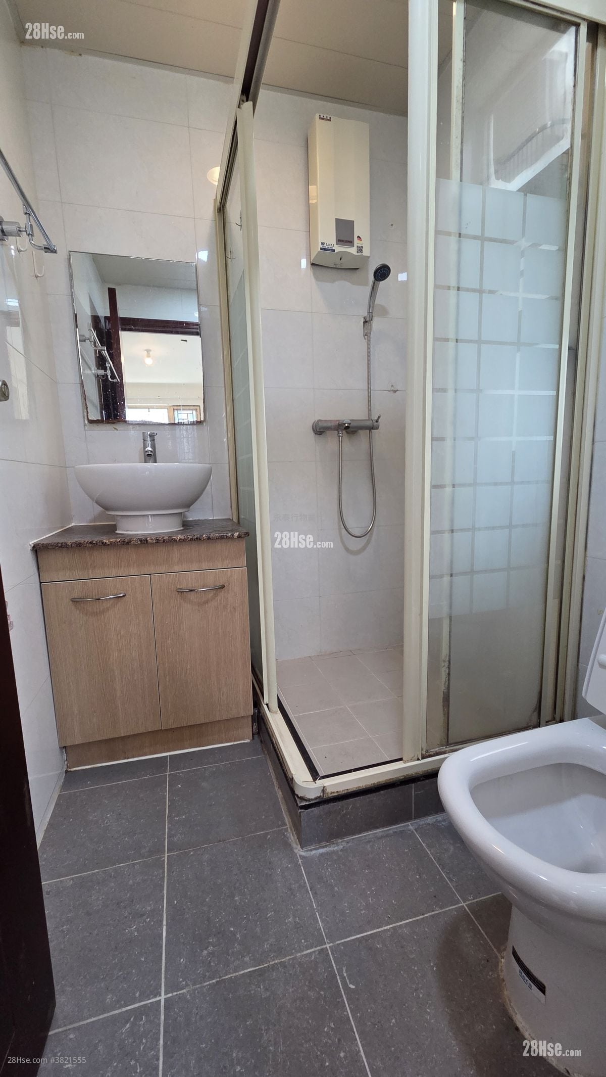 村屋 租盘 3 房 , 2 浴室