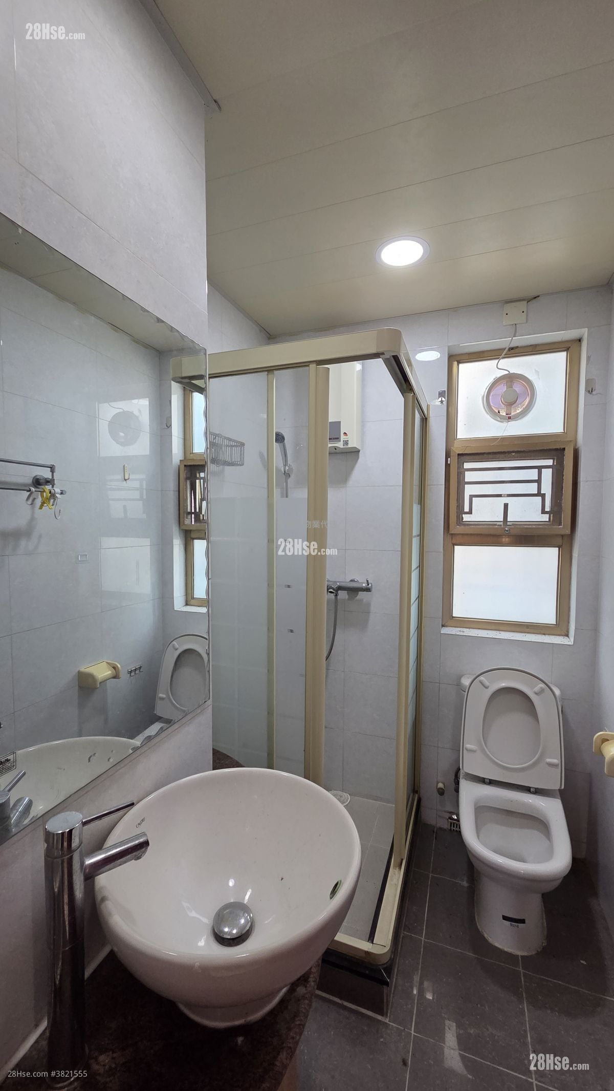 村屋 租盘 3 房 , 2 浴室