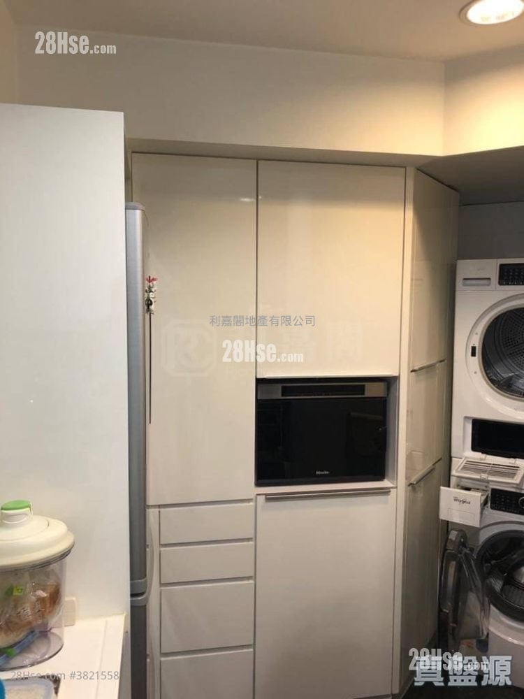 Emerald Green Sell 3 Bedrooms 1,108 ft²