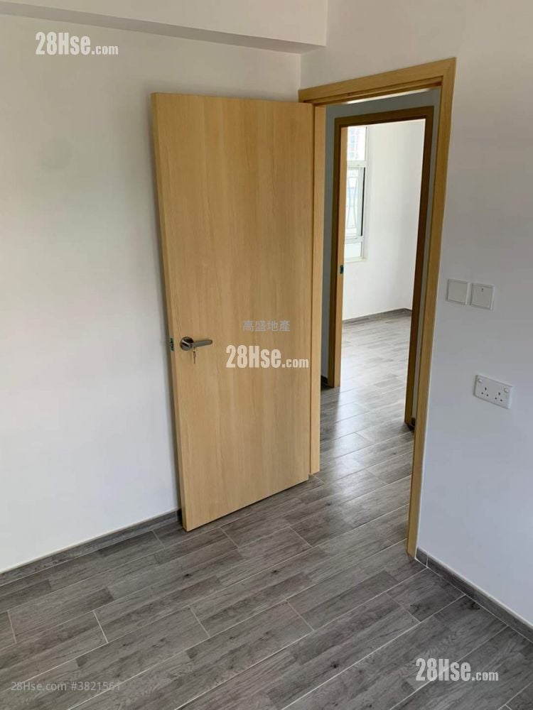 Nam Cheong Commercial Building Rental 3 Bedrooms , 1 Bathroom 383 ft²