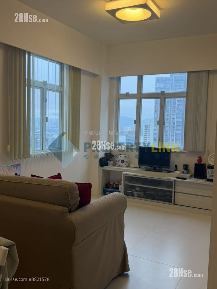 Golden Phoenix Court Sell 1 Bedroom , 1 Bathroom 433 ft²