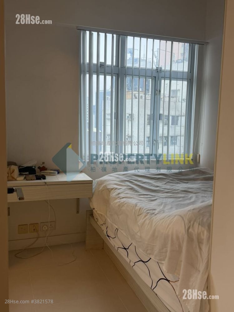 Golden Phoenix Court Sell 1 Bedroom , 1 Bathroom 433 ft²