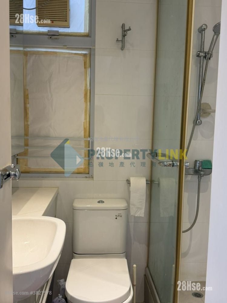 Golden Phoenix Court Sell 1 Bedroom , 1 Bathroom 433 ft²