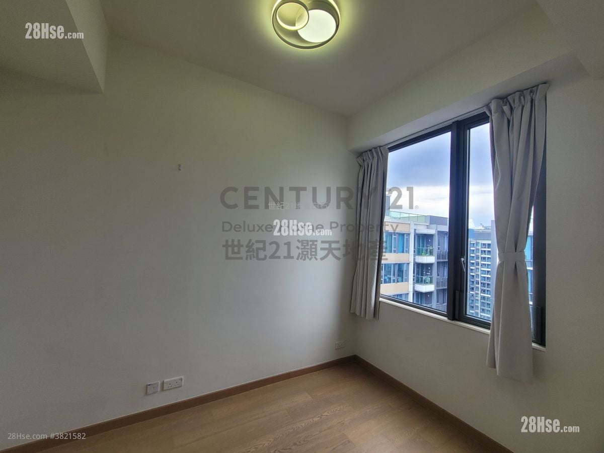 Solaria Sell 463 ft²