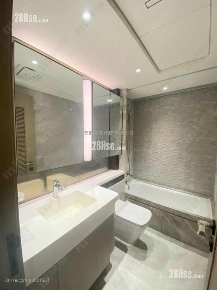 Montego Bay Sell 2 Bedrooms 520 ft²