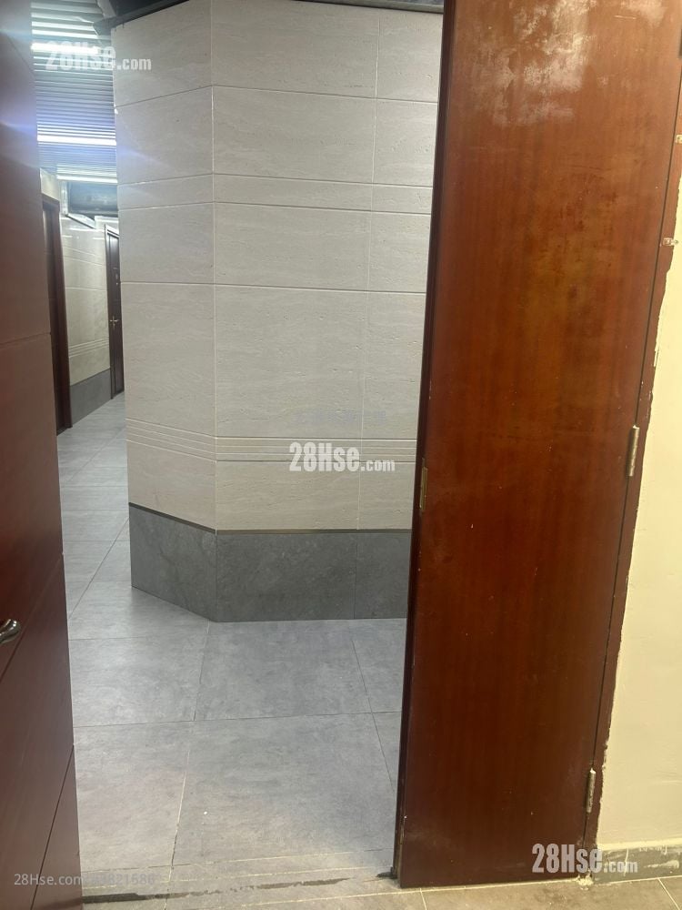 环球工商大厦 租盘 185 平方尺