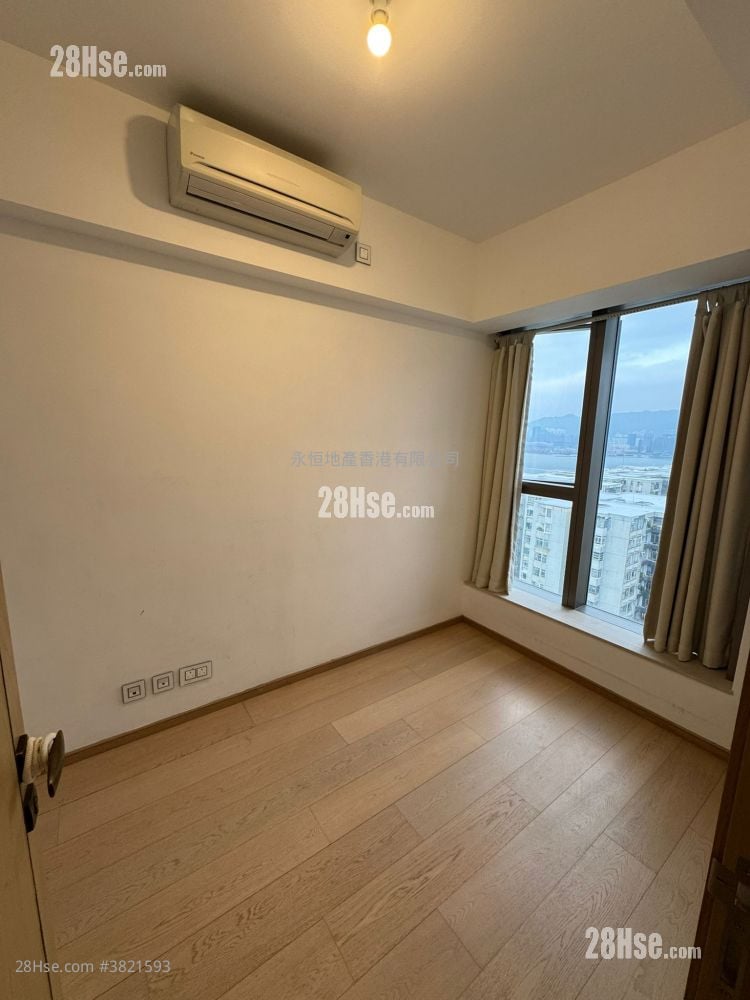 Harbour Glory Rental 2 Bedrooms , 1 Bathroom 533 ft²