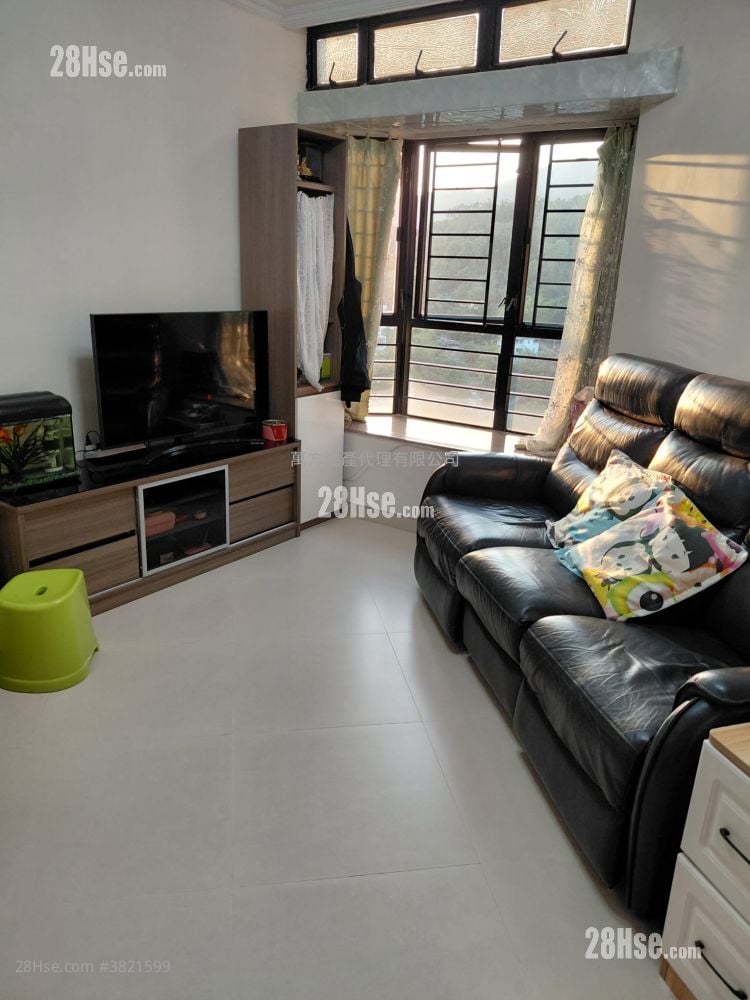 New Town Plaza Sell 3 Bedrooms , 2 Bathrooms 640 ft²