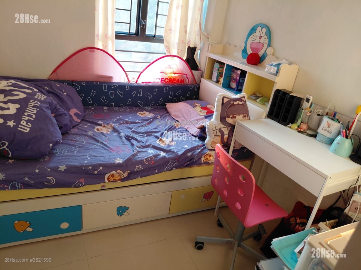 New Town Plaza Sell 3 Bedrooms , 2 Bathrooms 640 ft²