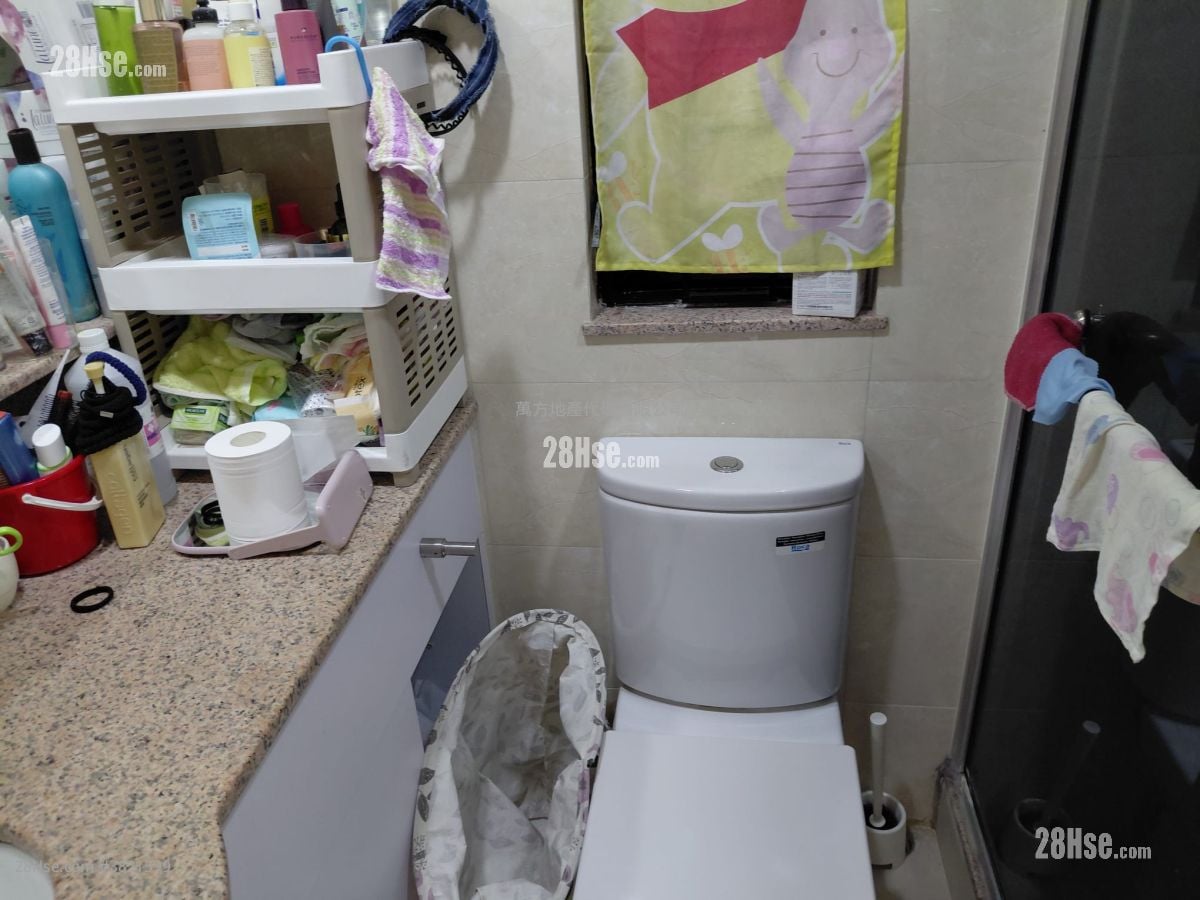 New Town Plaza Sell 3 Bedrooms , 2 Bathrooms 640 ft²