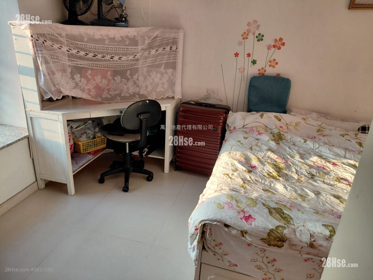 New Town Plaza Sell 3 Bedrooms , 2 Bathrooms 640 ft²