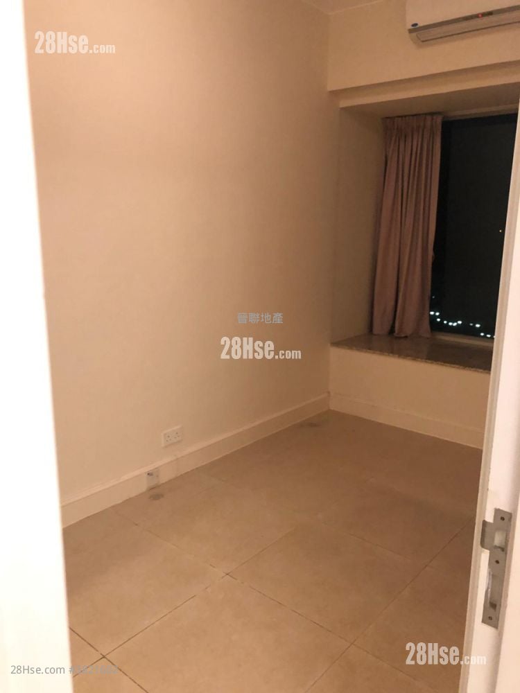 Festival City Sell 678 ft²