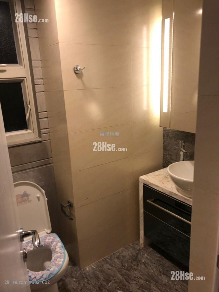 Festival City Sell 678 ft²