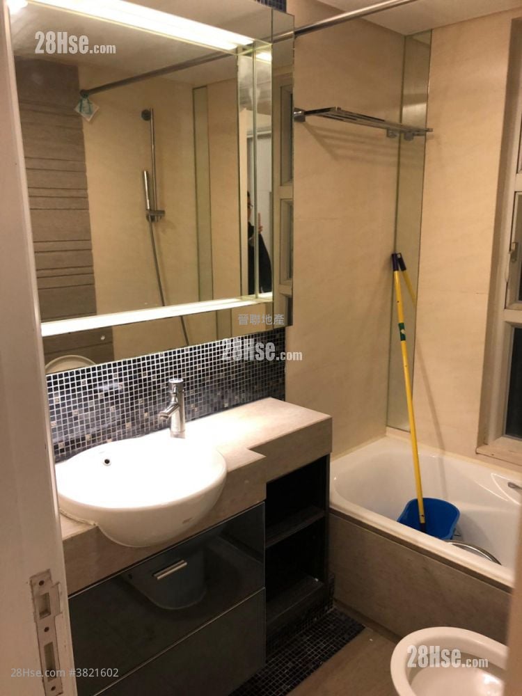 Festival City Sell 678 ft²