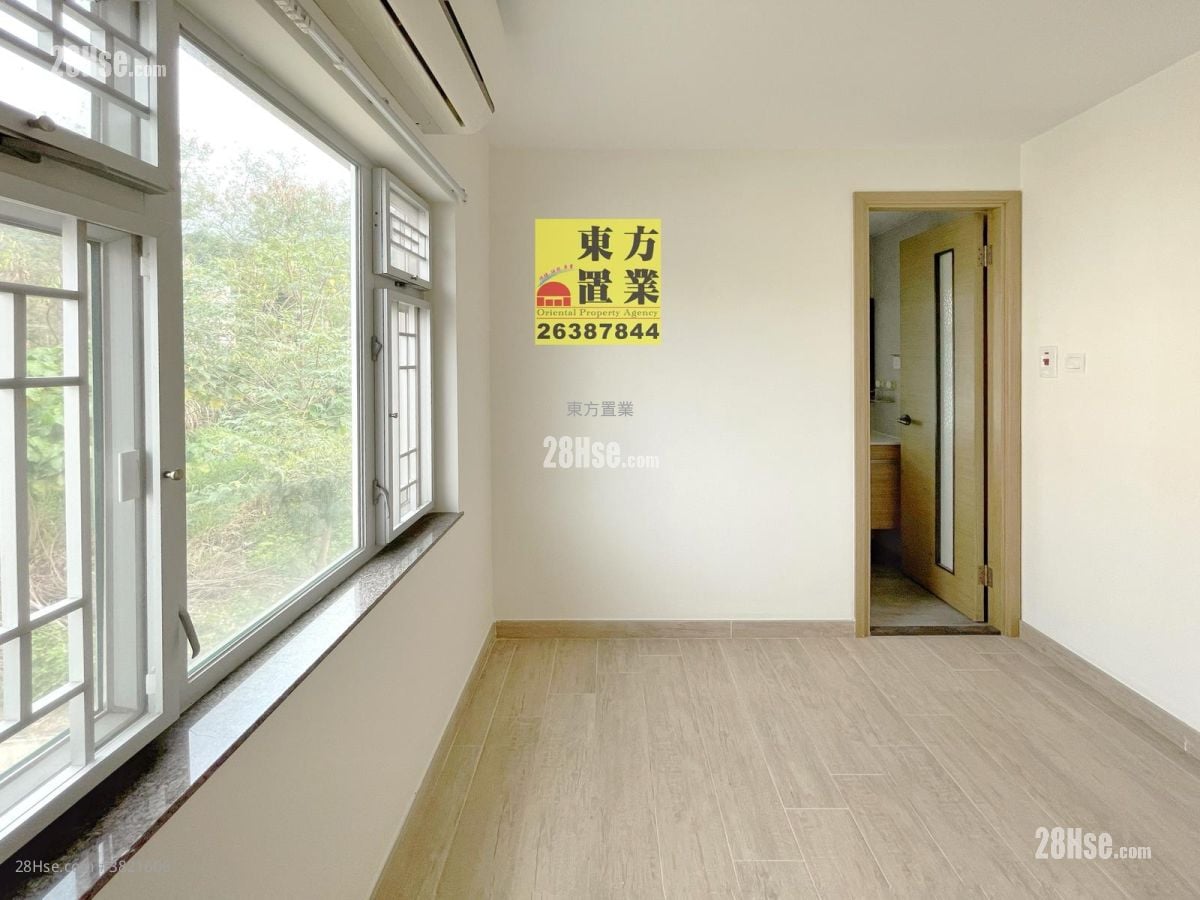 村屋 租盘 3 房 , 2 浴室 700 平方尺