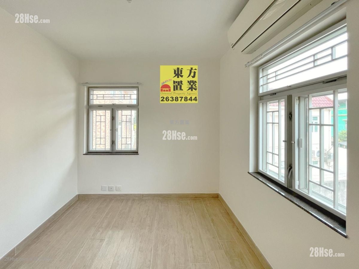 村屋 租盘 3 房 , 2 浴室 700 平方尺