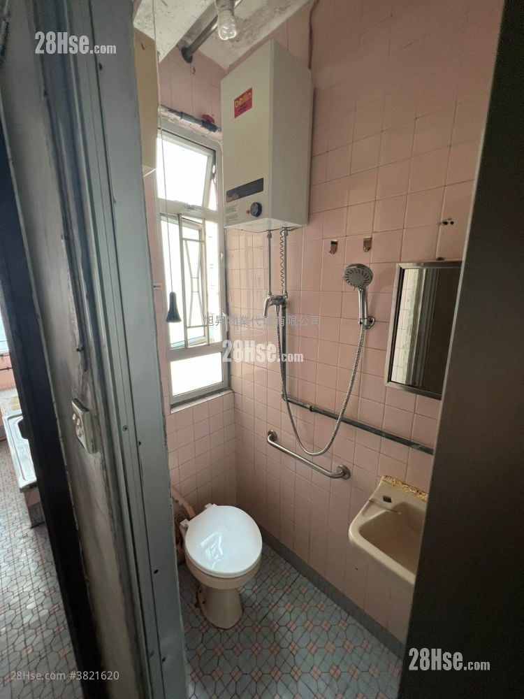 金禧楼 租盘 322 平方尺