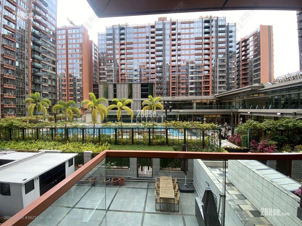 Centra Horizon Sell 3 Bedrooms , 3 Bathrooms 1,041 ft²