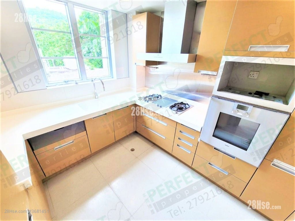 Royal Bay Rental 4 Bedrooms 2,004 ft²