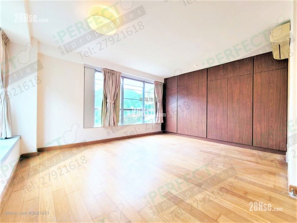 Royal Bay Rental 4 Bedrooms 2,004 ft²