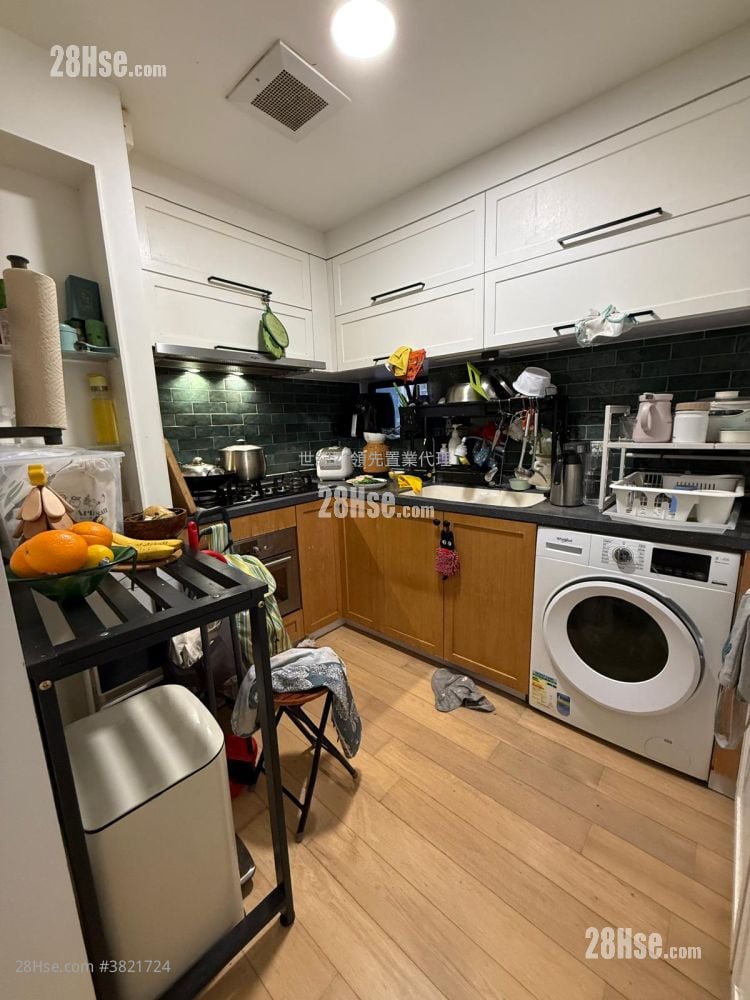 Corona Tower Sell 3 Bedrooms , 2 Bathrooms 700 ft²