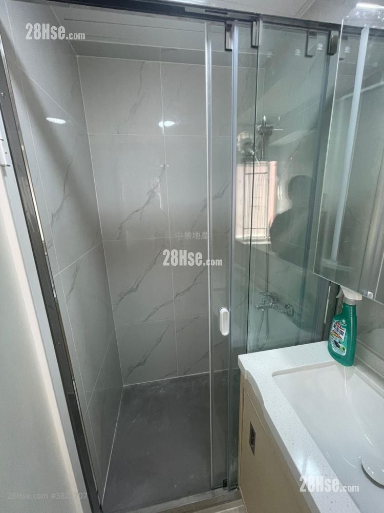 Kin On Mansion Sell 2 Bedrooms , 1 Bathroom 319 ft²