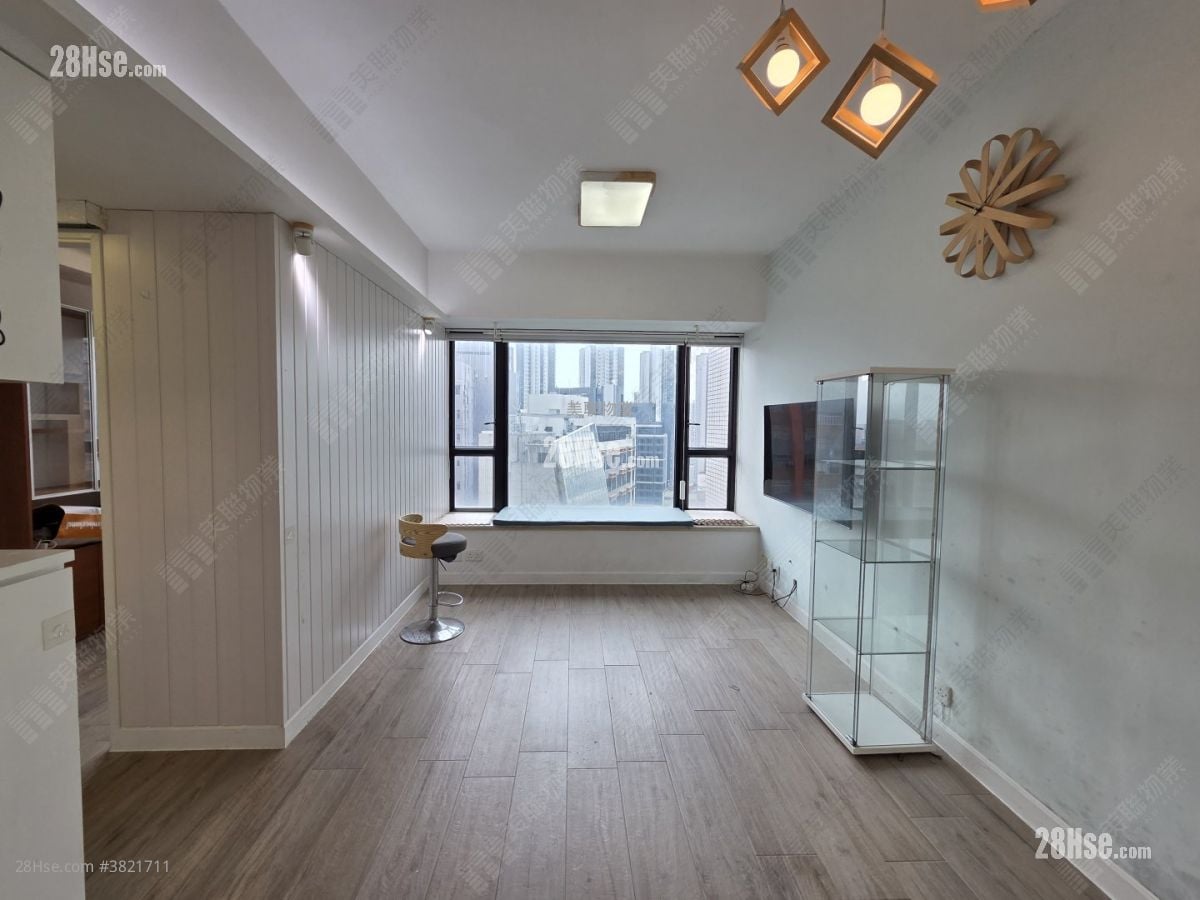 Chelsea Court Sell 2 Bedrooms , 1 Bathroom 450 ft²