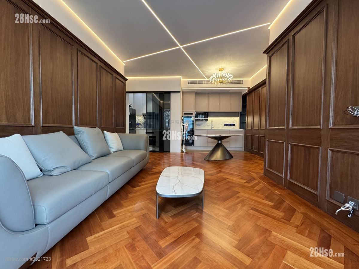 Starcrest Sell 3 Bedrooms , 2 Bathrooms 918 ft²