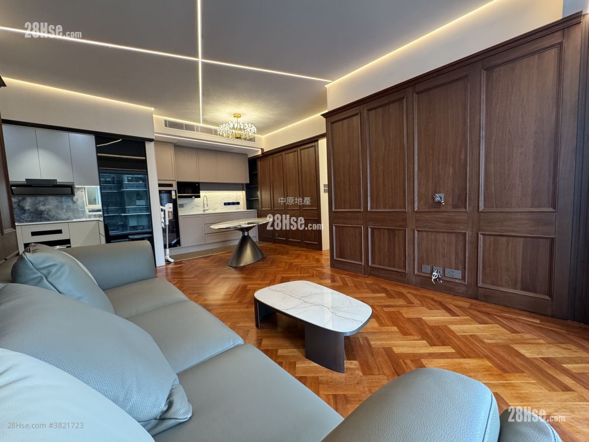 Starcrest Sell 3 Bedrooms , 2 Bathrooms 918 ft²